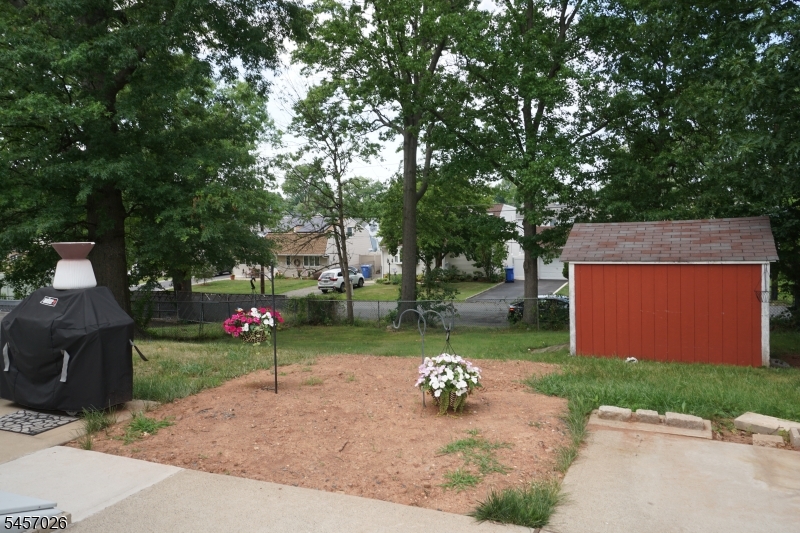 22 Lowell St Property Photo 21