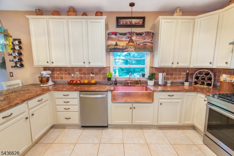5 Kingston Ct Property Photo 12