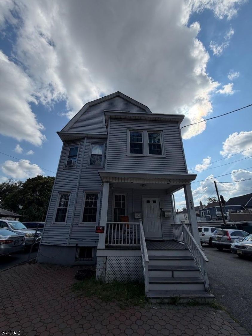386 Washington St Property Photo 1