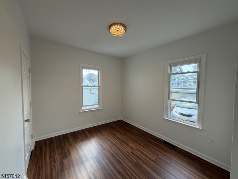 386 Washington St Property Photo 12
