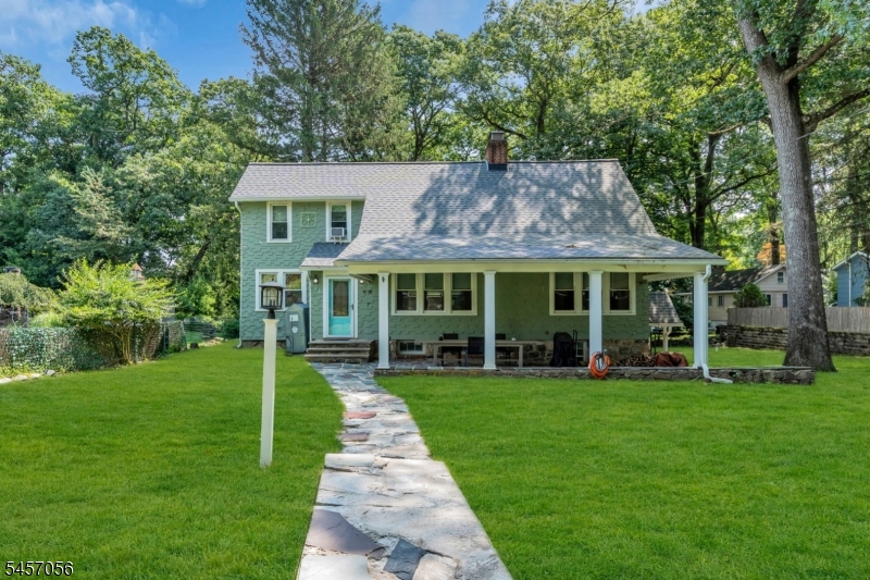 43 Maxim Dr Property Photo 1