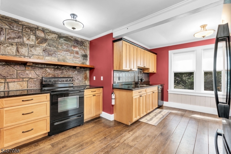 43 Maxim Dr Property Photo 14