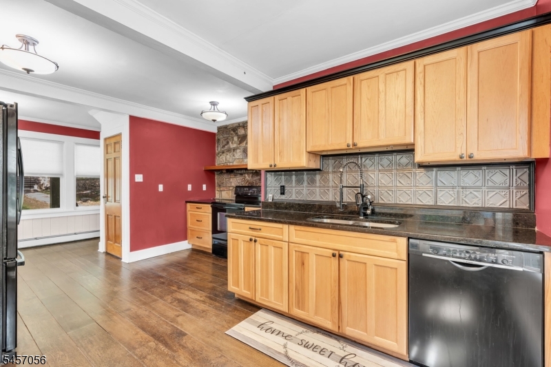 43 Maxim Dr Property Photo 15