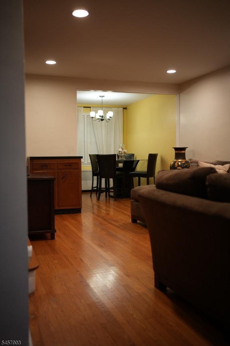 154 Boyden Avenue Property Photo 2