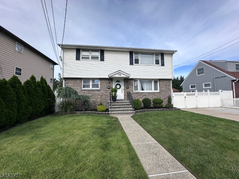 79 Tuttle St 2 Property Photo 1