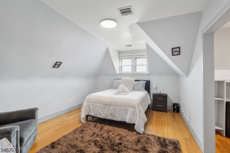 53 2nd Ave 3 Property Photo 1