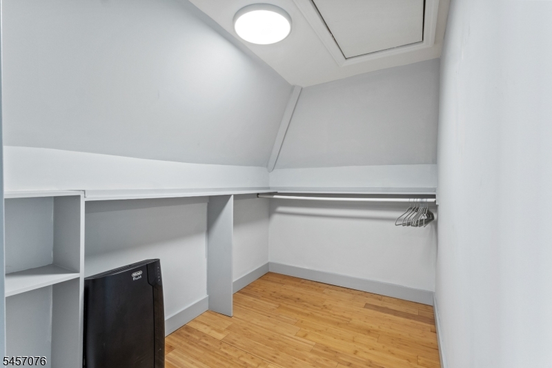 53 2nd Ave 3 Property Photo 7