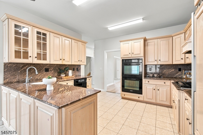 907 Colonia Rd Property Photo 17