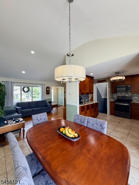 29 Capp St Property Photo 5