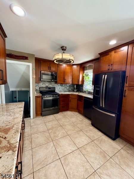 29 Capp St Property Photo 6