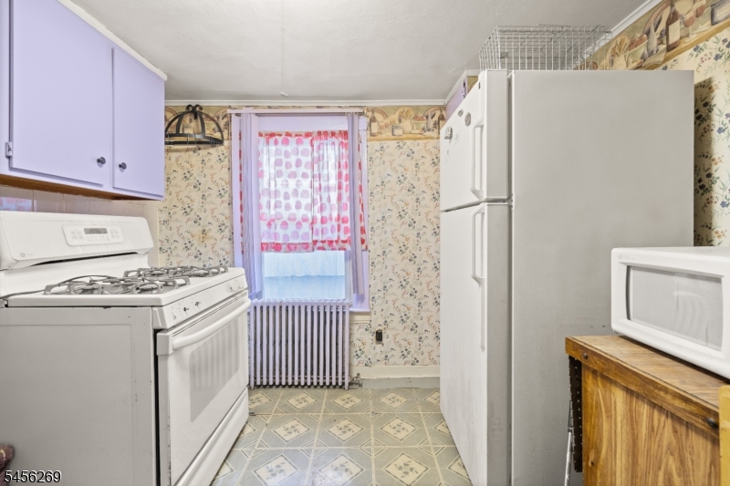 36 W Somerset St Property Photo 6