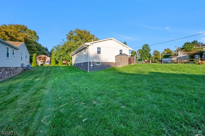 97 Bliss Blvd Property Photo 7