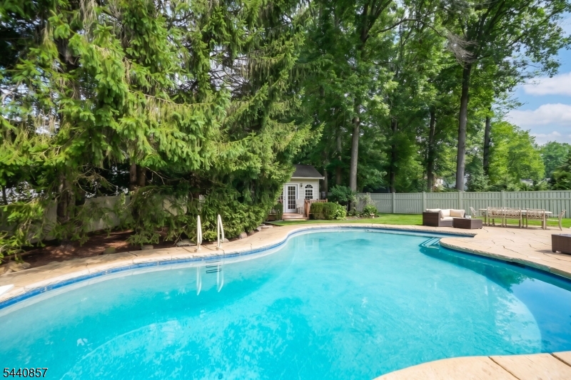 23 Brittany Rd Property Photo 31