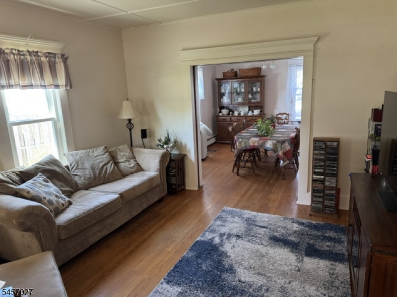 21 Eyland Ave Property Photo 14