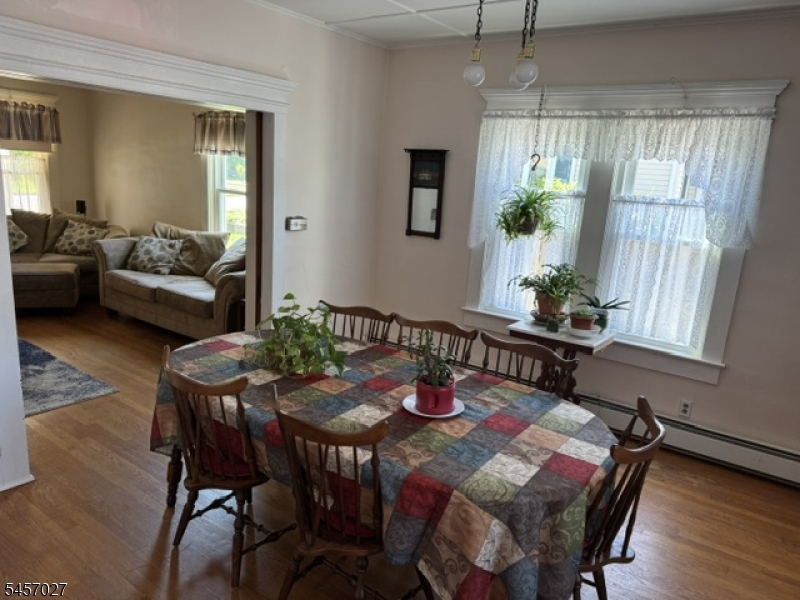 21 Eyland Ave Property Photo 16
