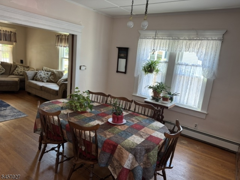 21 Eyland Ave Property Photo 17