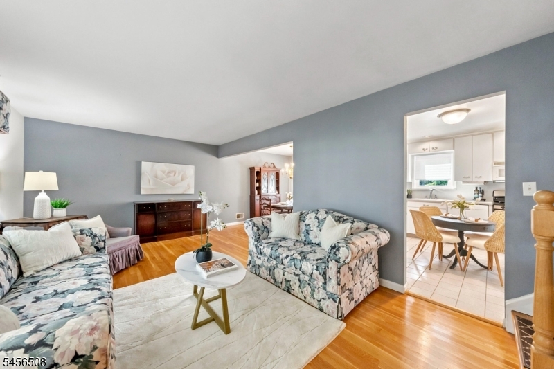 33 Waling Dr Property Photo 9