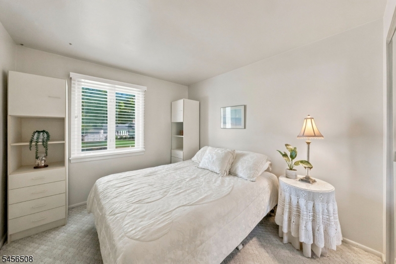 33 Waling Dr Property Photo 24