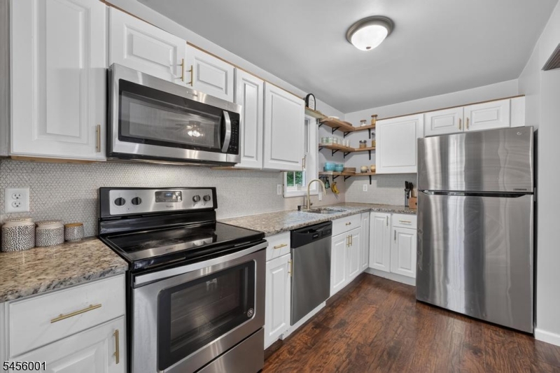 51 Roosevelt Trl Property Photo 6