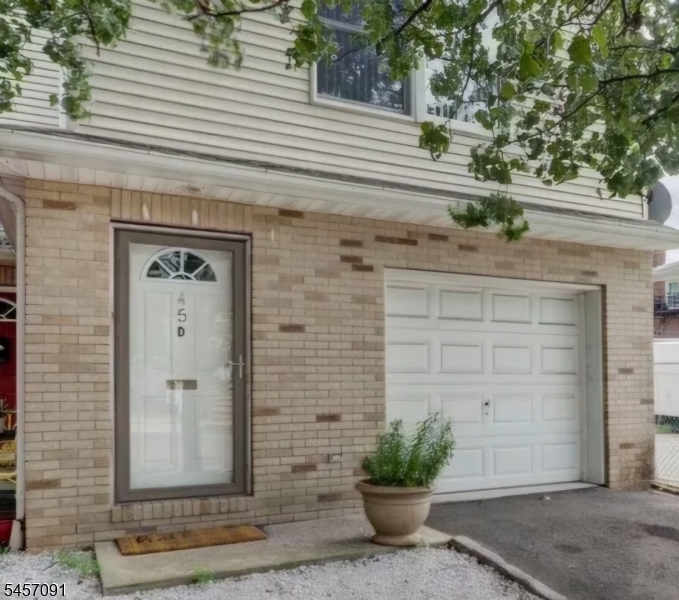 39 Berkshire Pl Property Photo 1