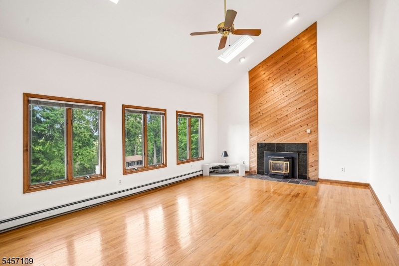 9 Ross Rd Property Photo 2