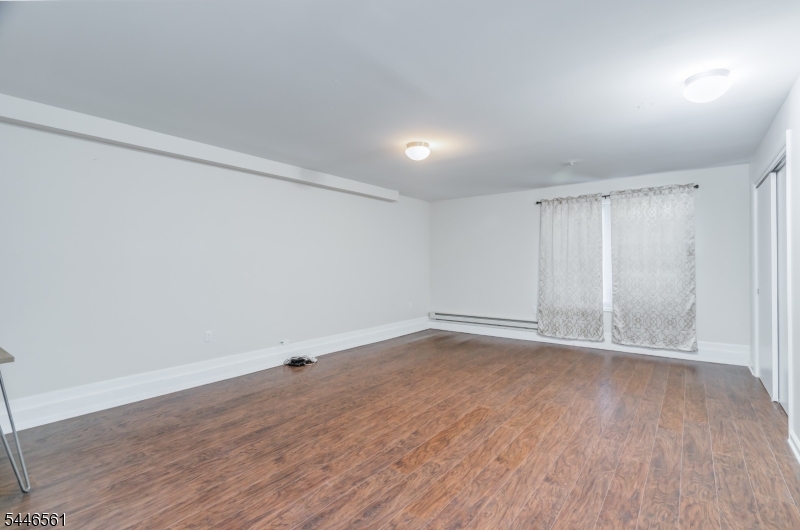 148 Oakwood Ave Property Photo 13