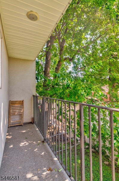 148 Oakwood Ave Property Photo 18