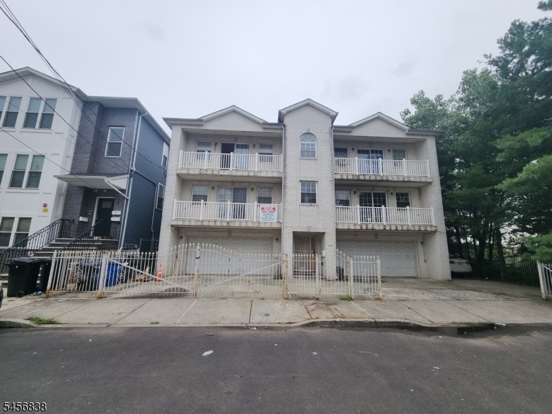 9 Triton Ter 1 Property Photo 4