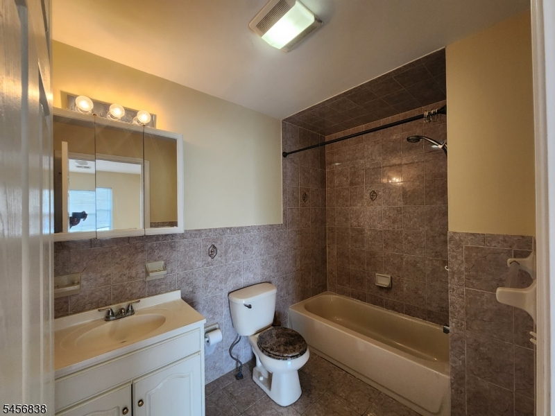 9 Triton Ter 1 Property Photo 10
