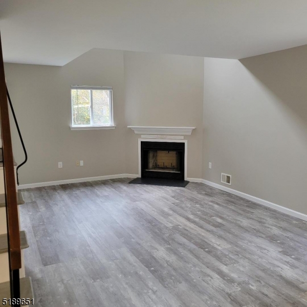 910 Reed Ct Property Photo 9