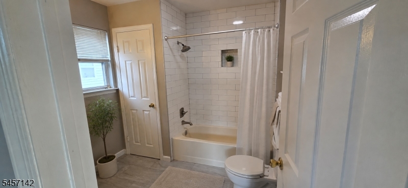 910 Reed Ct Property Photo 16