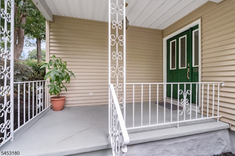 130 Vreeland Ave Property Photo 3