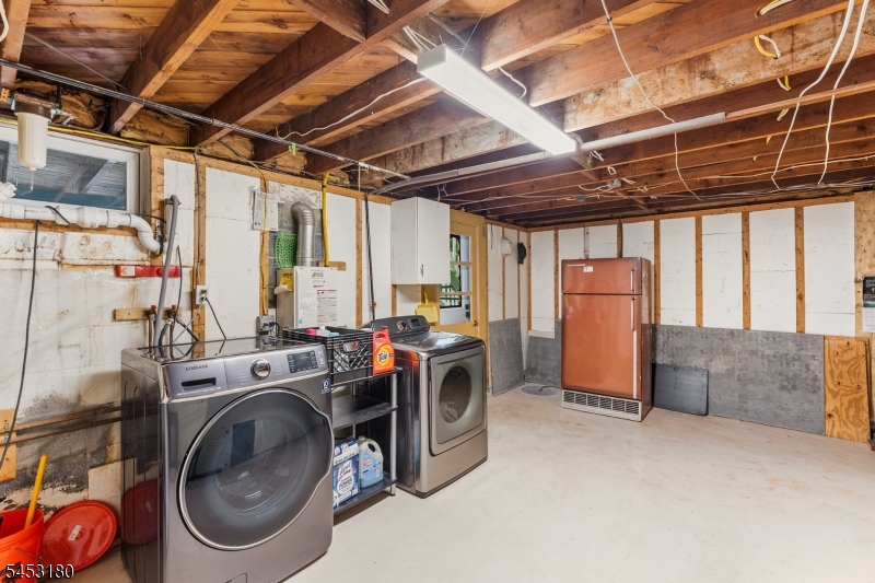 130 Vreeland Ave Property Photo 23