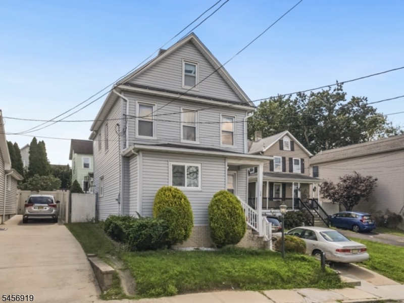 26 Dane St Property Photo 3