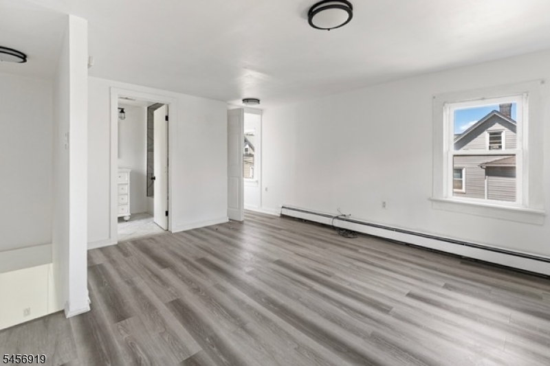 26 Dane St Property Photo 20