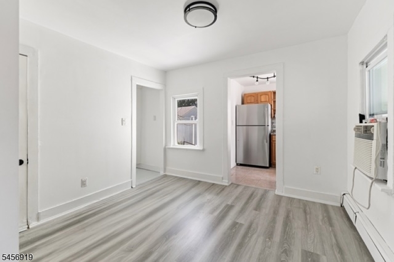 26 Dane St Property Photo 24