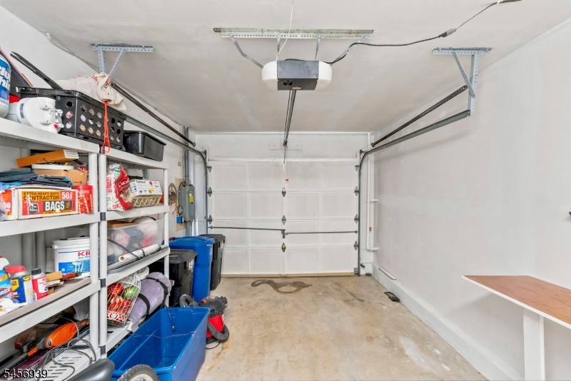 5 New Bedford Rd Property Photo 11
