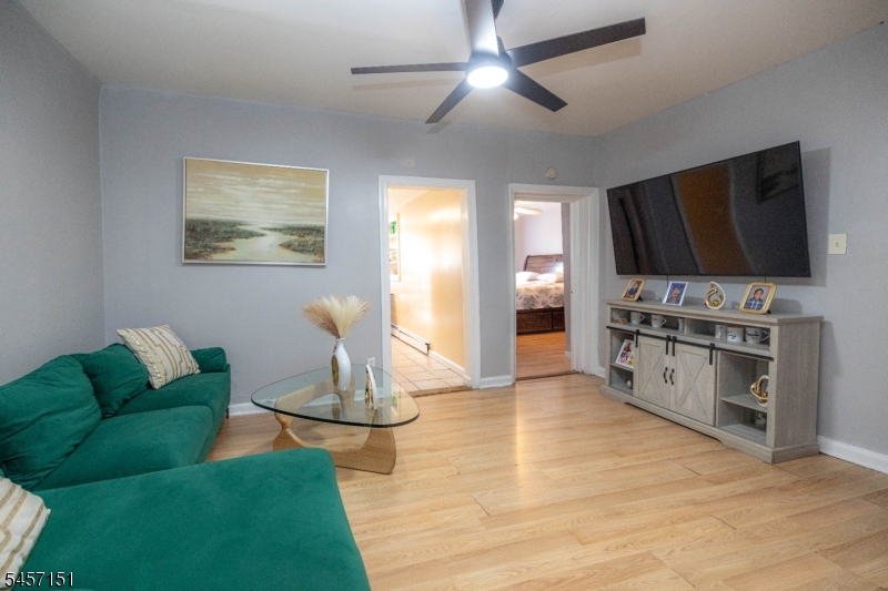 222 Bowers St Property Photo 4