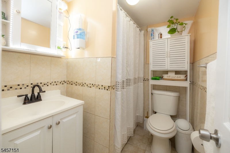 222 Bowers St Property Photo 9