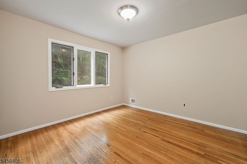 103 Continental Rd Property Photo 10