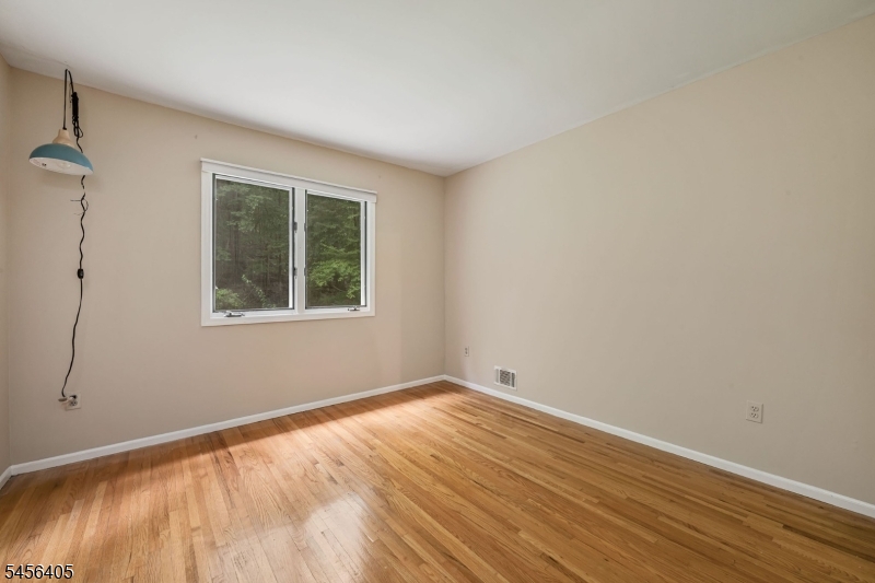 103 Continental Rd Property Photo 18