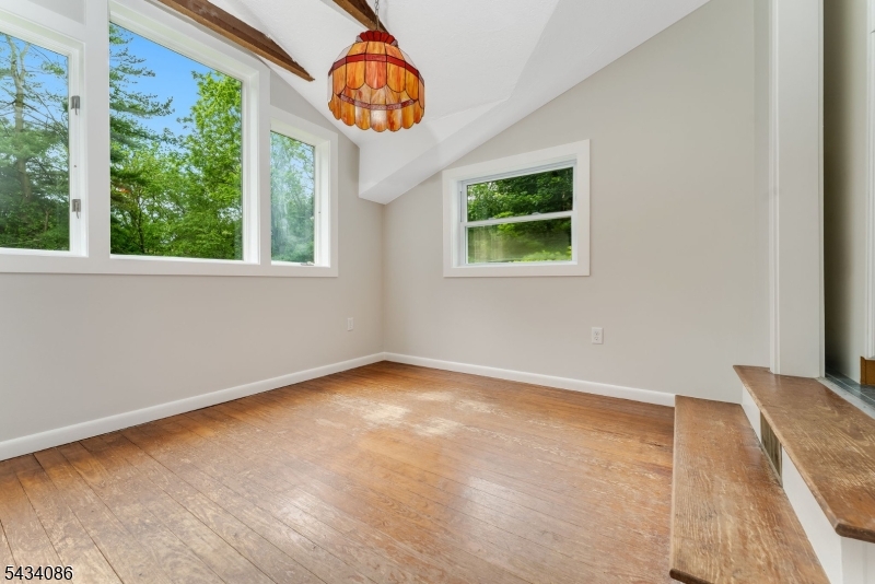 10 Lynnfield Ter Property Photo 15