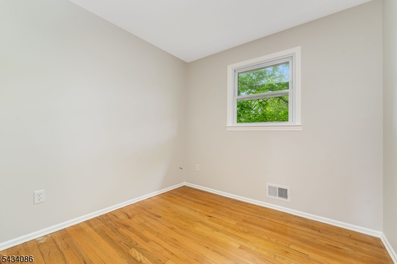 10 Lynnfield Ter Property Photo 30