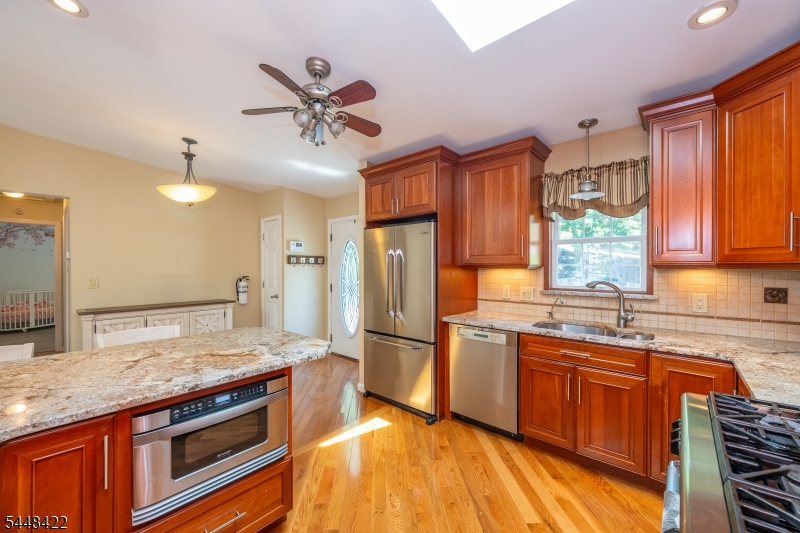 38 Oneida Ave Property Photo 10