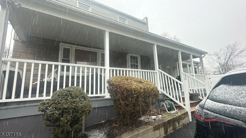1853 Barnett St Property Photo 2