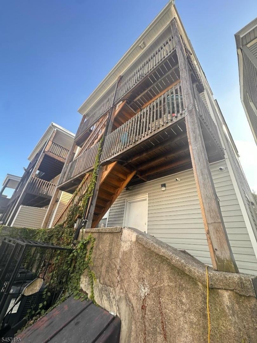 154 Butler St Property Photo 8