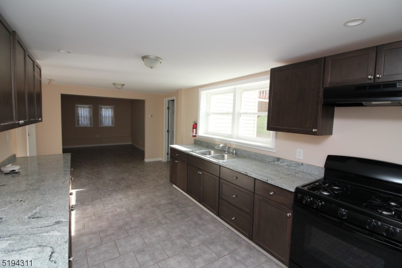 172 Musconetcong River Road Property Photo 2