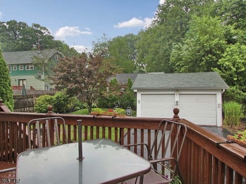 703 Marshall Place Property Photo 18