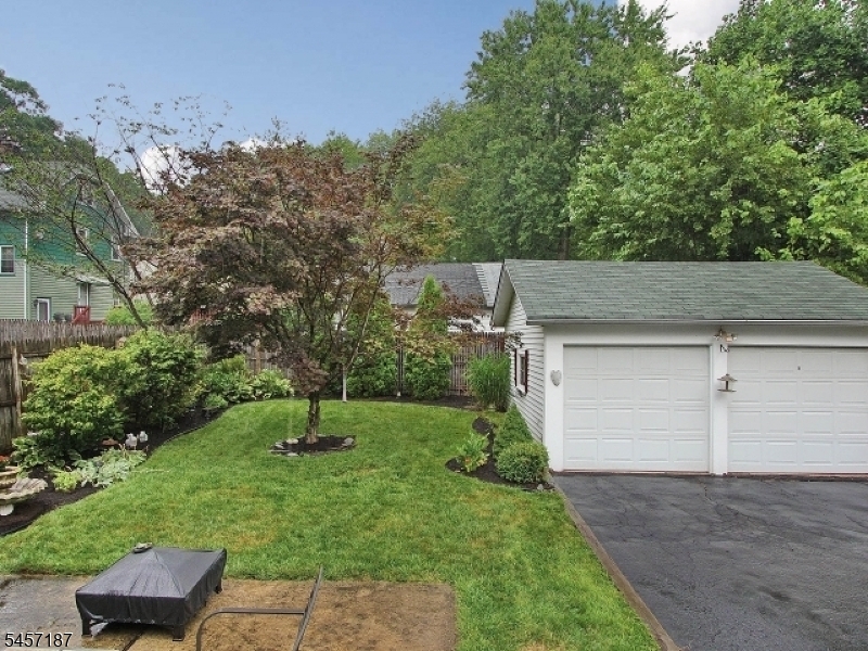 703 Marshall Place Property Photo 19