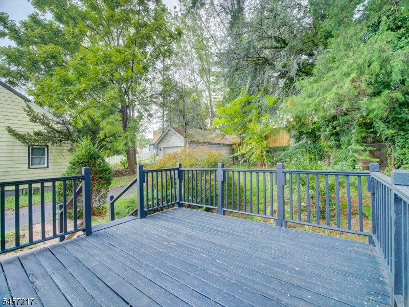 161 Franklin Ter Property Photo 3